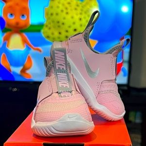 Blush Pink Nike Flex Runs for Babies. They are a size 3c. (3 crib) Brand new!